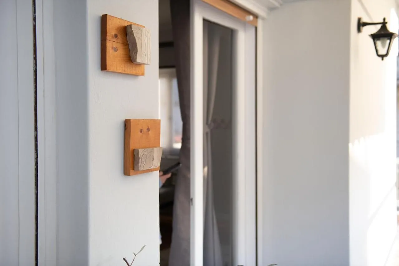 Spacious 82 M2 Two Bedroom Classy Apartment Near City Center Thessaloniki