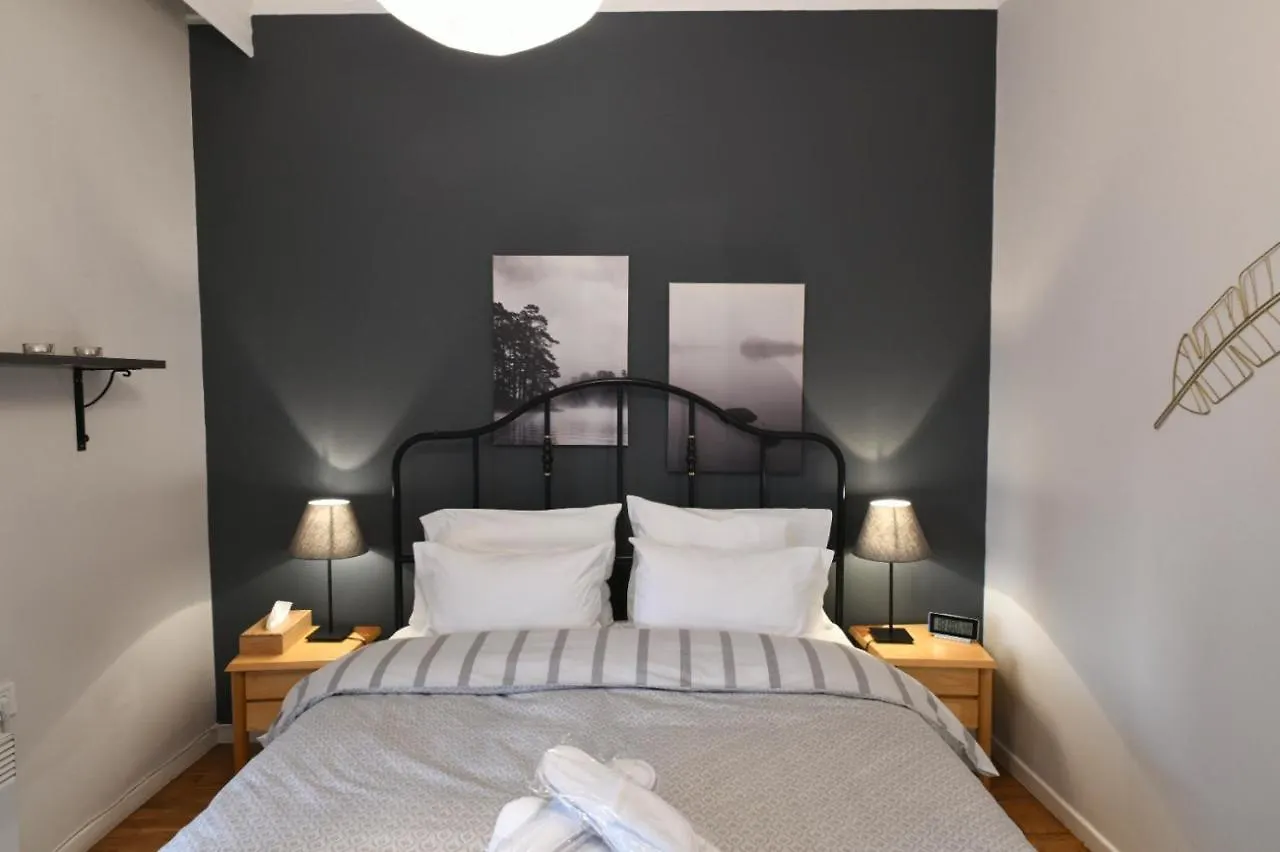Spacious 82 M2 Two Bedroom Classy Apartment Near City Center Thessaloniki