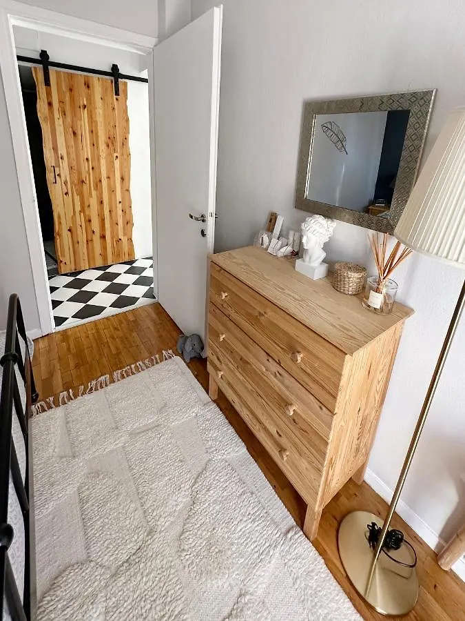 Spacious 82 M2 Two Bedroom Classy Apartment Near City Center Thessaloniki