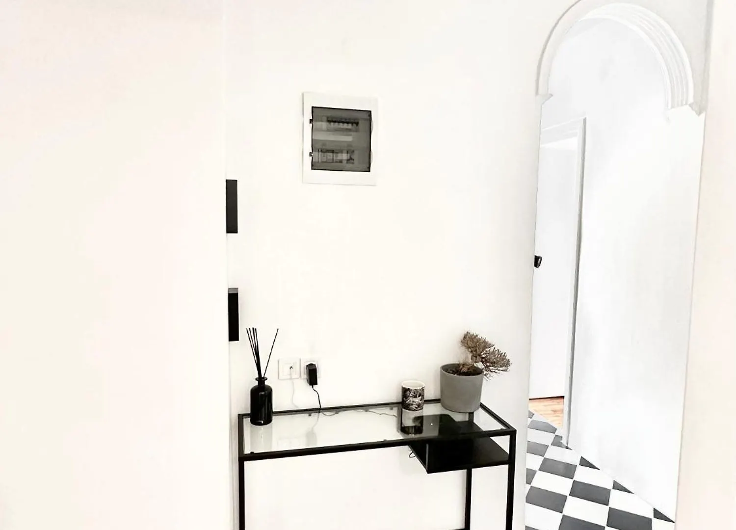 Spacious 82 M2 Two Bedroom Classy Apartment Near City Center Thessaloniki 0*,  Greece